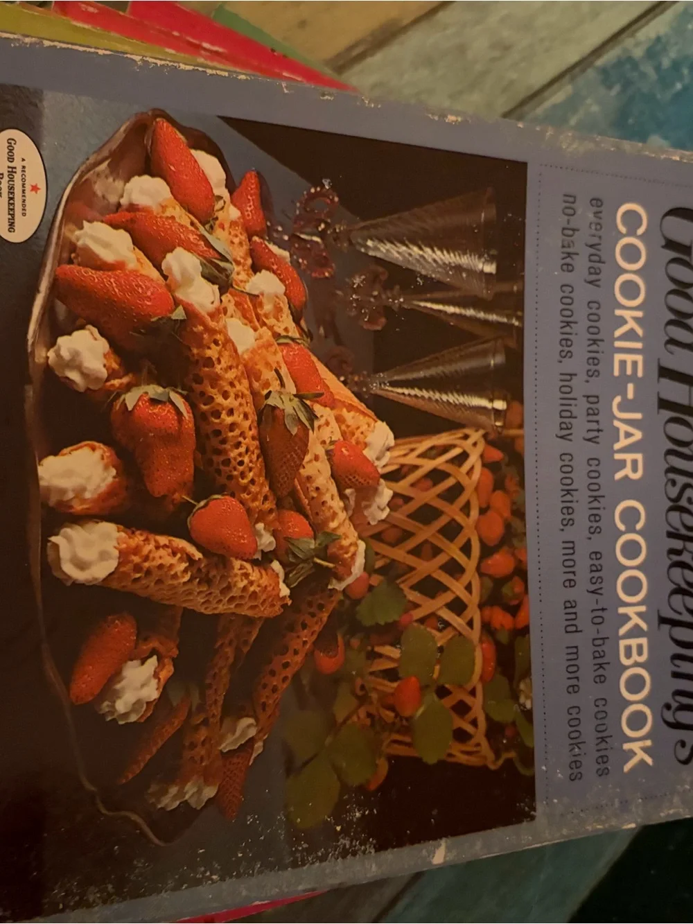 Good Housekeeping Cooking with Vintage. Volume 1-13Susan - Green Cover Cookbook